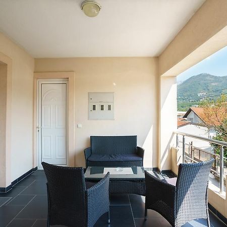 Apartments Lora Bar Zewnętrze zdjęcie
