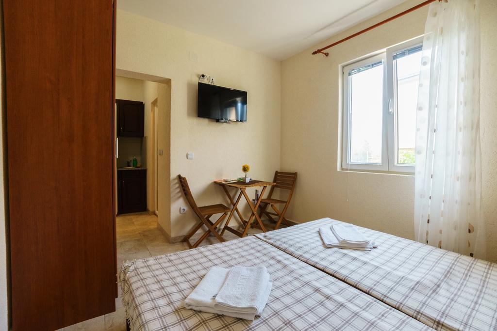 Apartments Lora Bar Zewnętrze zdjęcie