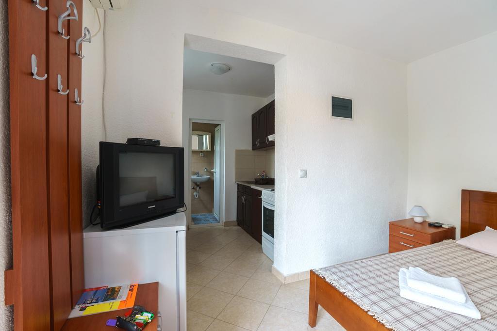 Apartments Lora Bar Zewnętrze zdjęcie