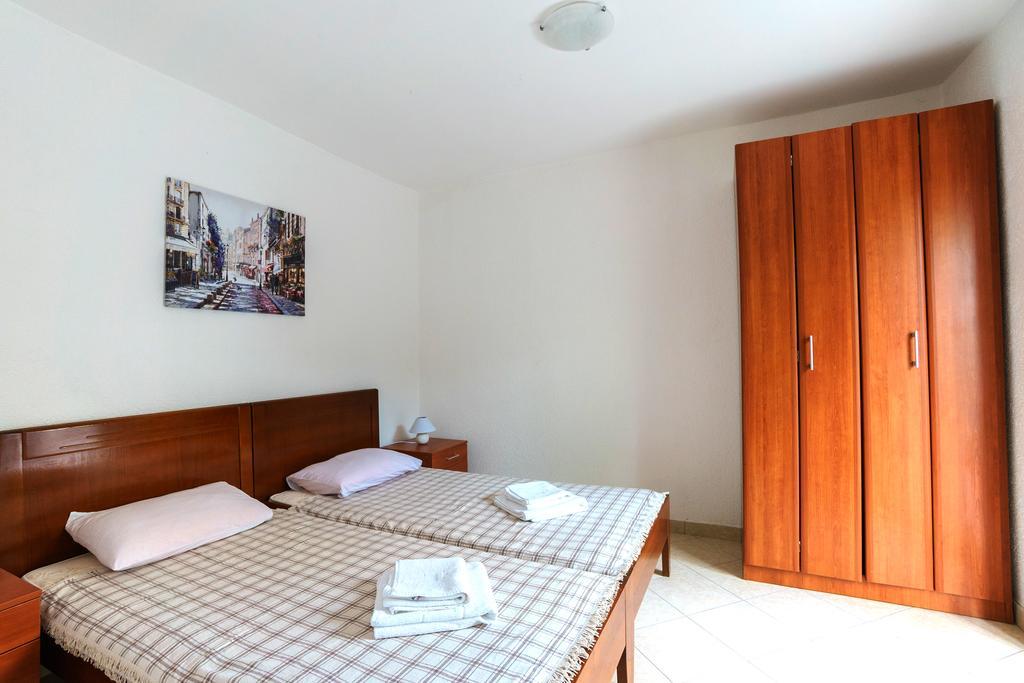 Apartments Lora Bar Zewnętrze zdjęcie