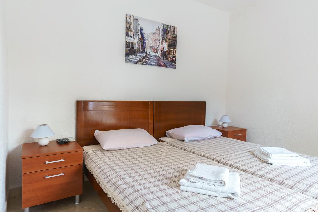 Apartments Lora Bar Zewnętrze zdjęcie