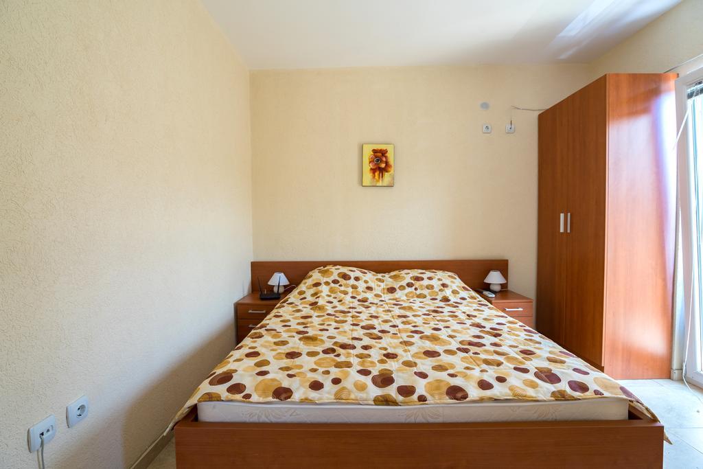 Apartments Lora Bar Zewnętrze zdjęcie