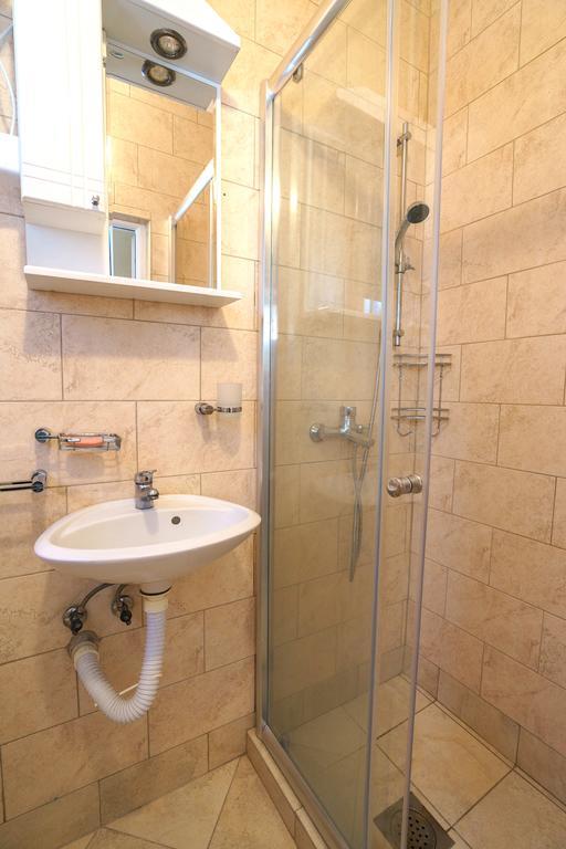 Apartments Lora Bar Zewnętrze zdjęcie