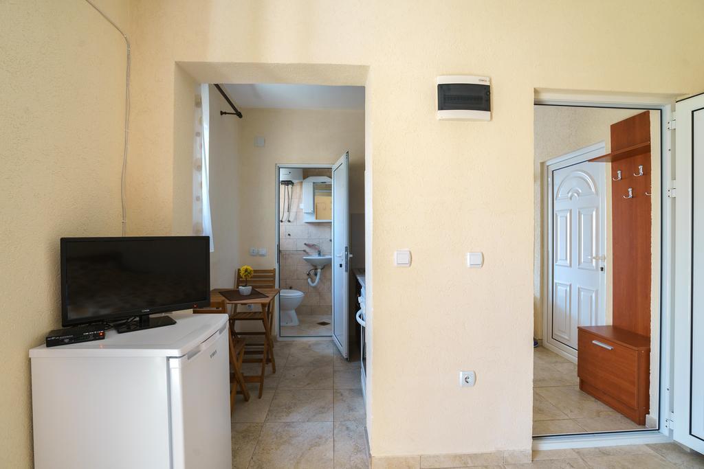 Apartments Lora Bar Zewnętrze zdjęcie