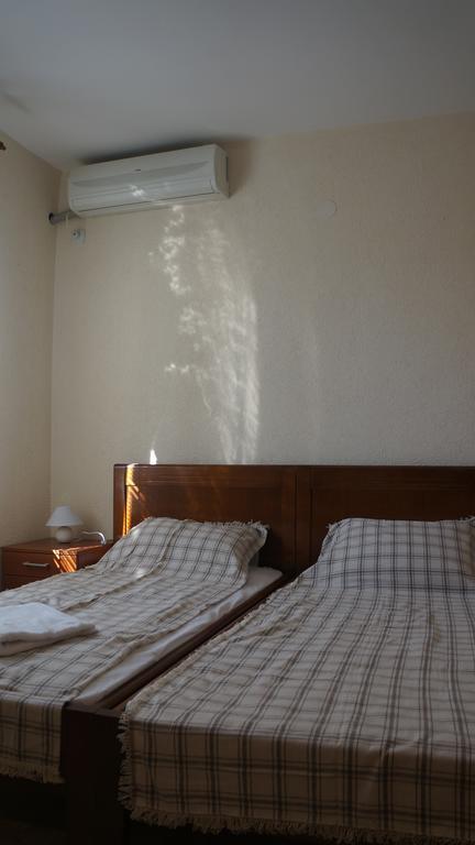 Apartments Lora Bar Zewnętrze zdjęcie