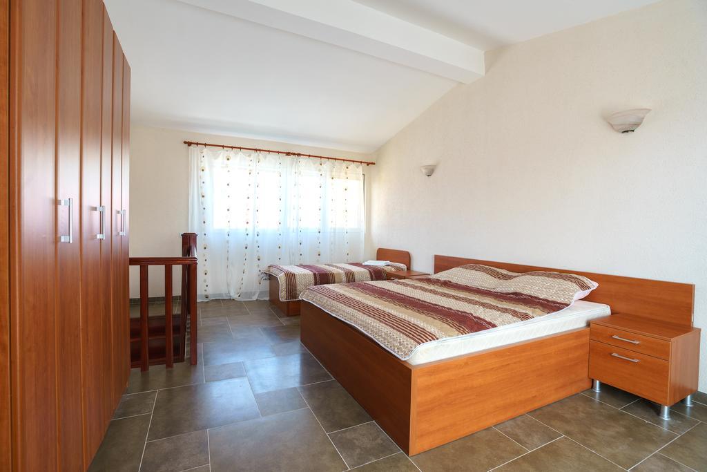 Apartments Lora Bar Zewnętrze zdjęcie