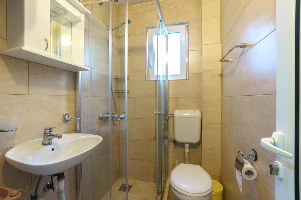 Apartments Lora Bar Zewnętrze zdjęcie