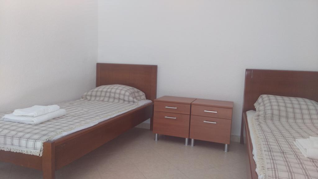 Apartments Lora Bar Zewnętrze zdjęcie