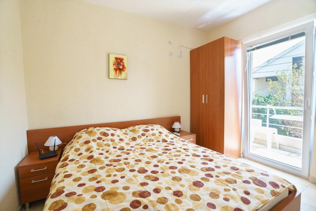 Apartments Lora Bar Zewnętrze zdjęcie